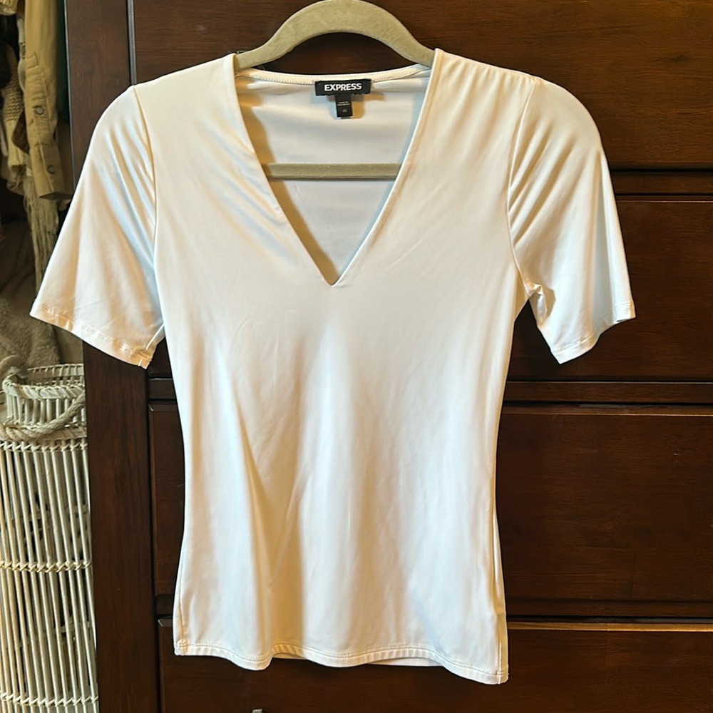 Contour top